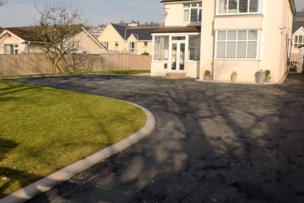ashbourne-landscaping-driveway